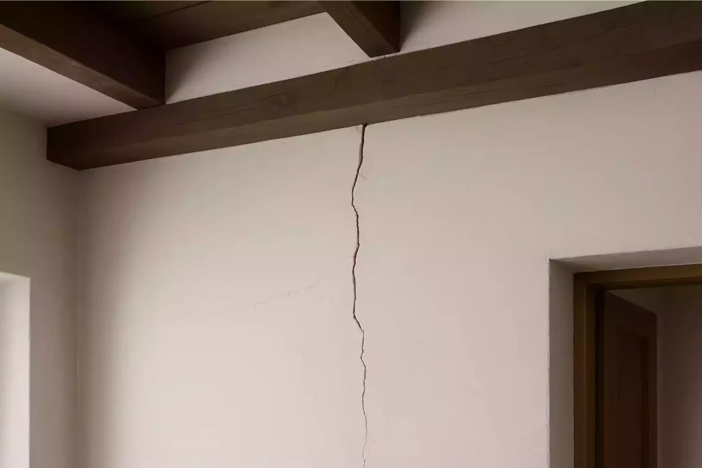 fissure dans mur porteur