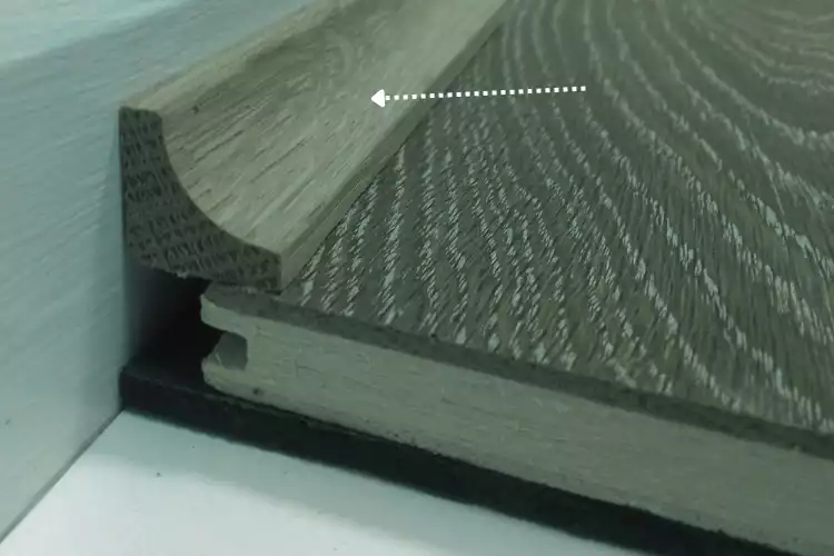 comment-coller-des-plinthes